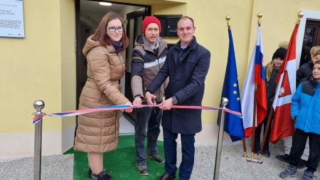 Slavnostni prerez traku